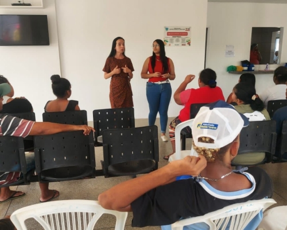 Equipe do CREAS realizou roda de conversa sobre prevenção e combate a violação de direitos 
