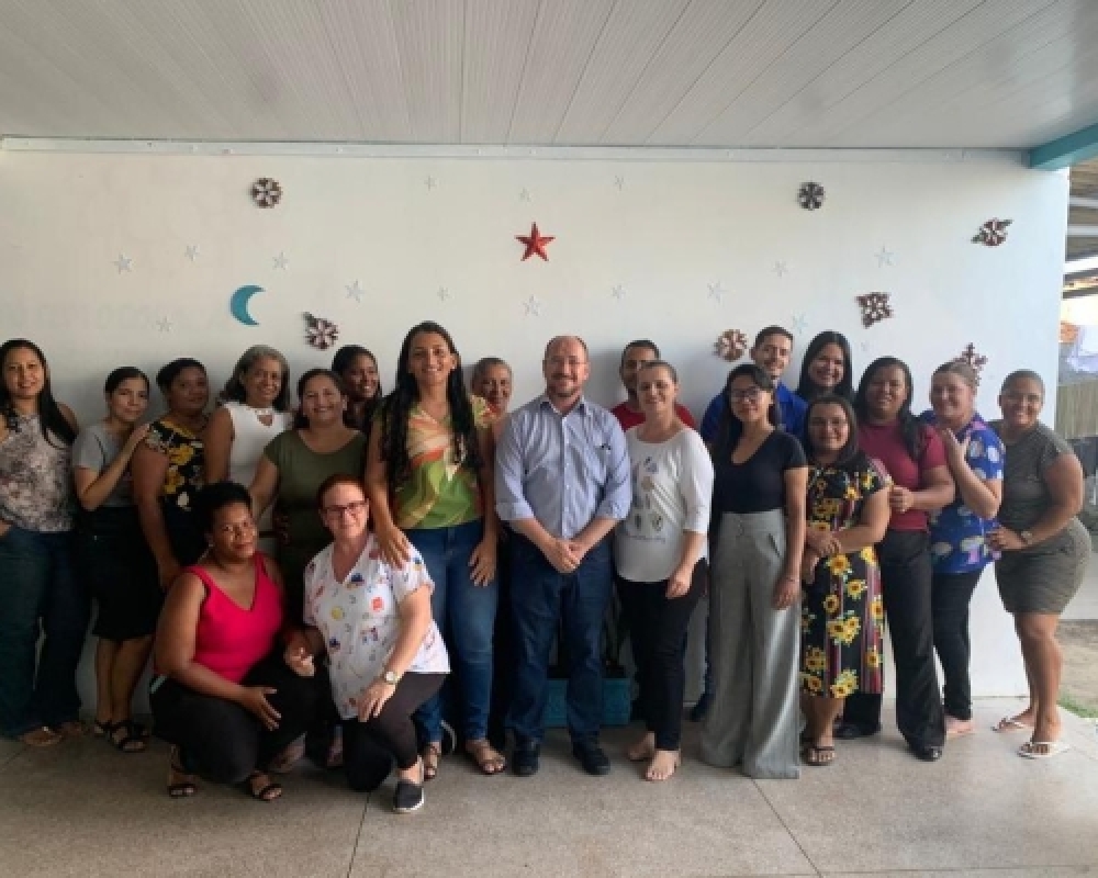 Projeto Fortalecendo Vínculos e Programa Amigo de Valor promovem palestra sobre Acolhimento