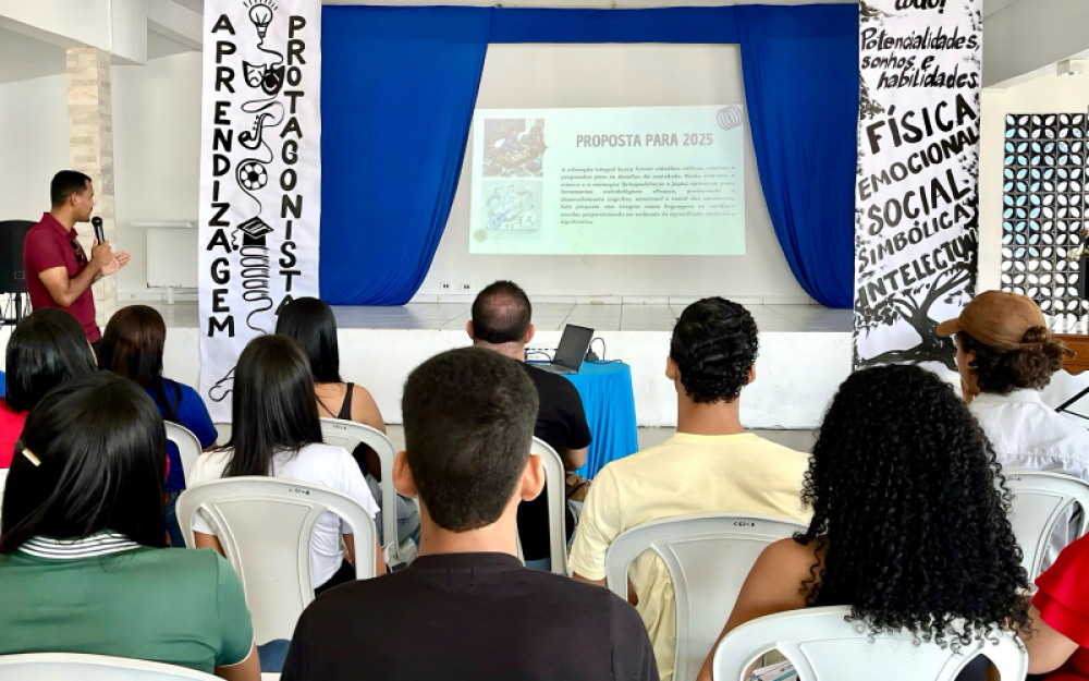 SEMED realiza a primeira formação para os facilitadores de dança, teatro e recreação 