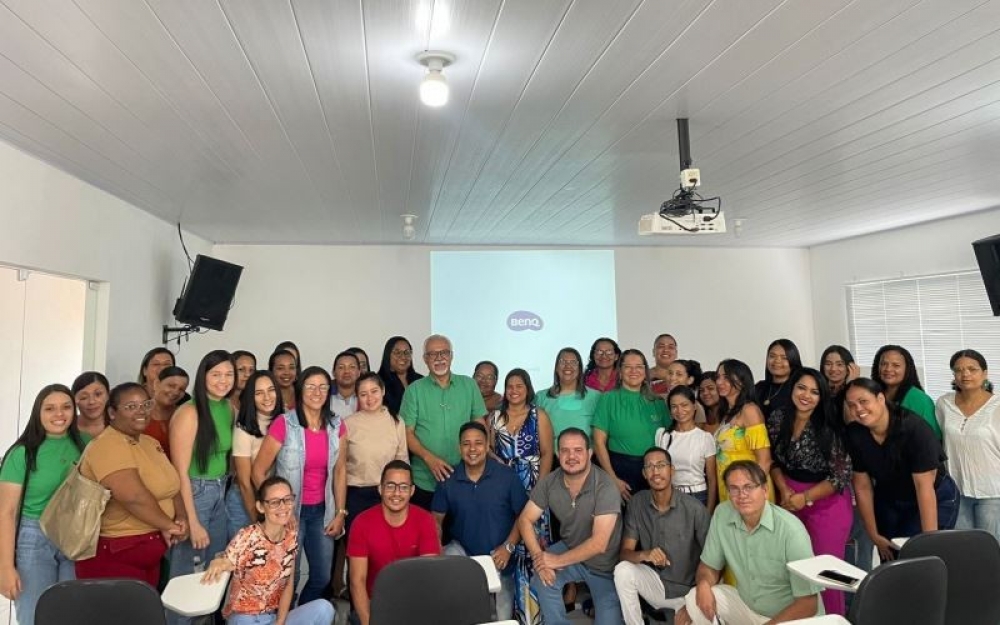 Professores da Educação de Jovens e Adultos participam de palestra promovida pela SEMED E SEBRAE 