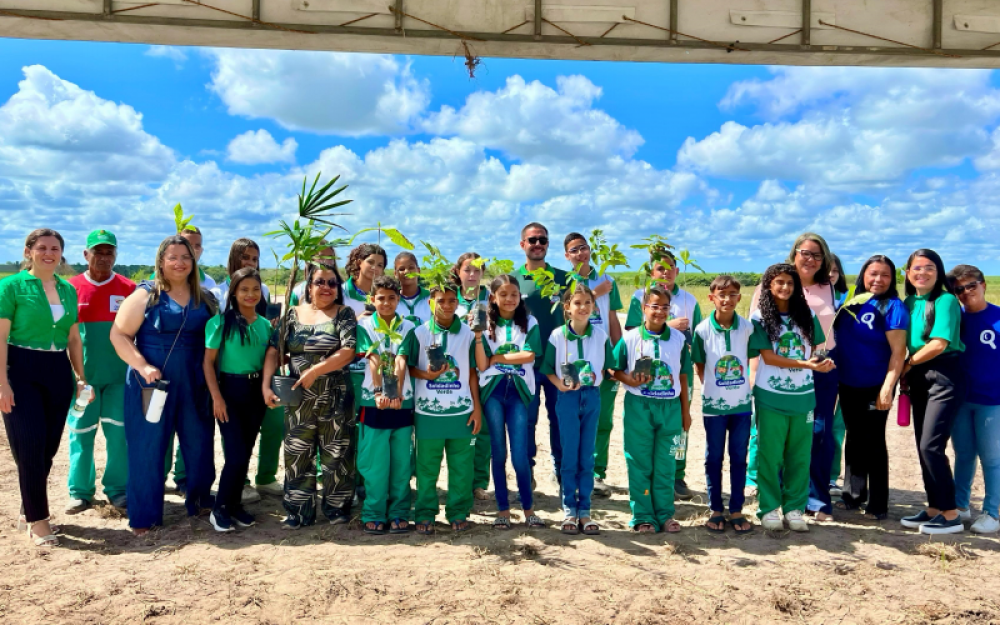 Grupos ambientais participam de arborização no Loteamento Vista Alegre em Alusão ao Dia Nacional da Conservação do Solo