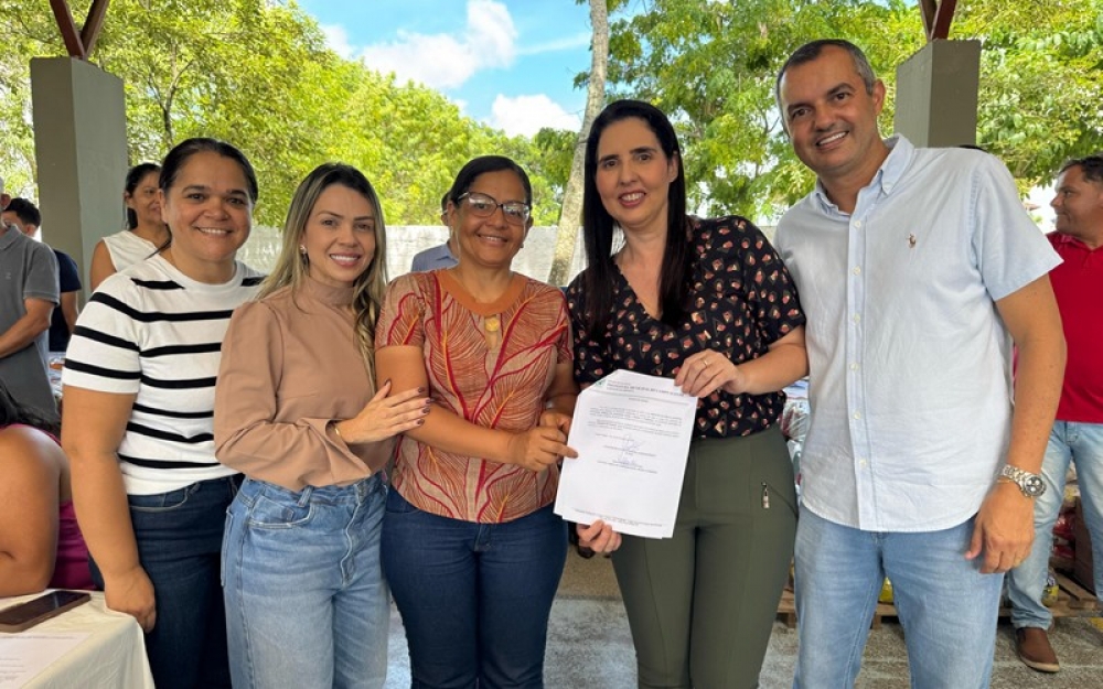 Prefeita Pauline Pereira empossou a nova secretária adjunta de Assistência Social Rejane Santos 