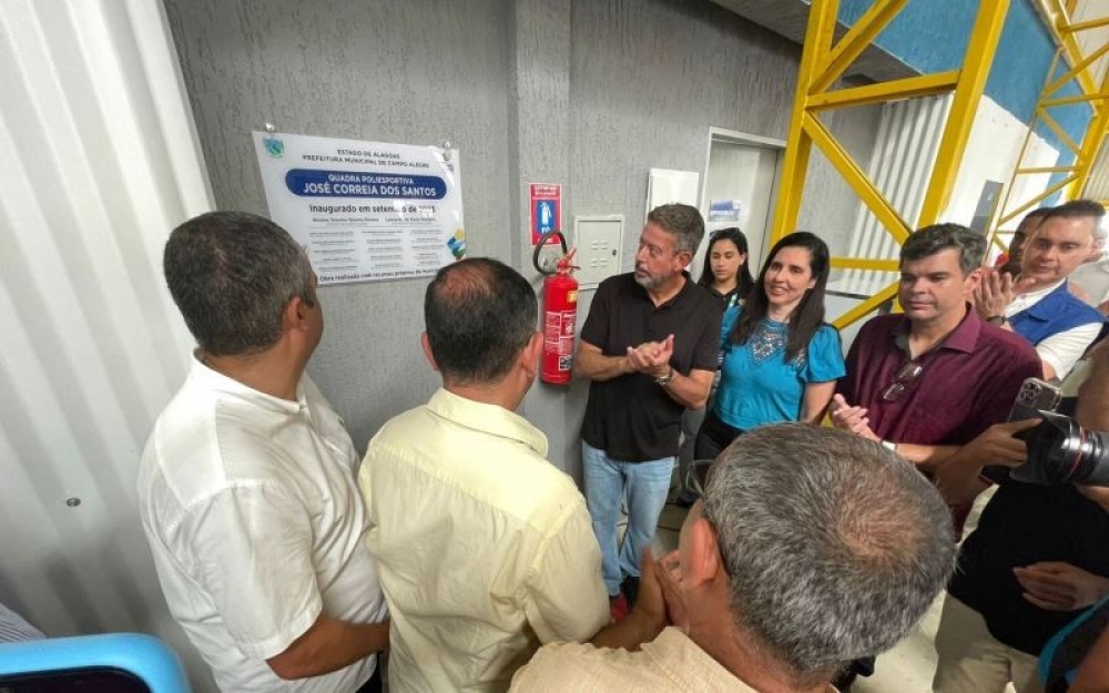 Prefeitura de Campo Alegre inaugurou a Quadra Poliesportiva José Correia dos Santos no Bairro Pimenteira
