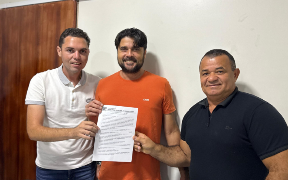 Prefeitura de Campo Alegre entrega termos de utilização dos quiosques das praças e do Empório Alegre