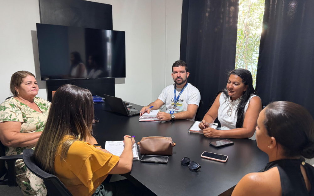 SEMED realiza alinhamentos acerca do processo de recadastramento dos servidores públicos efetivos