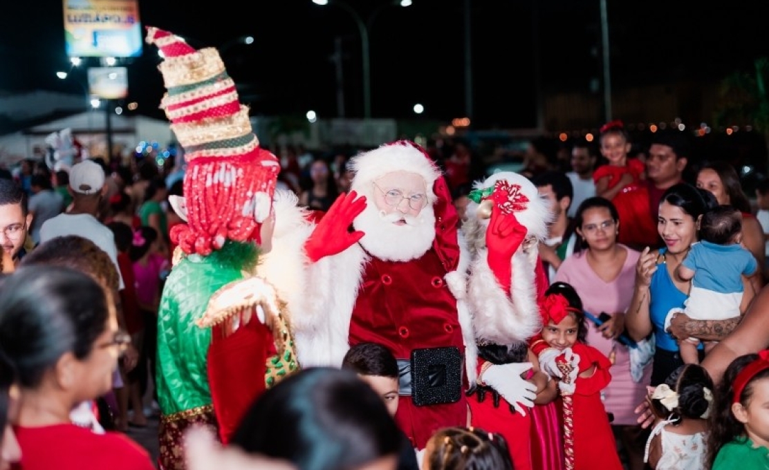Segunda noite do Natal Iluminado levou a Parada Natalina e Belíssimas apresentações culturai...