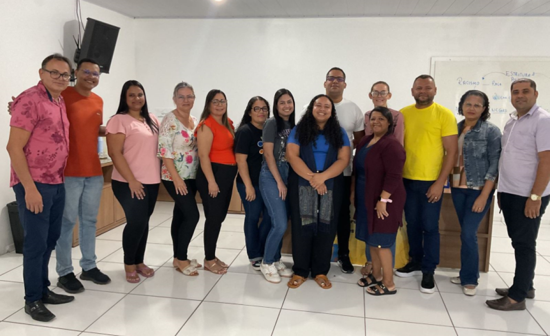 SEMED realiza formação com professores da EJA pautada no pacto nacional pela superação do a...