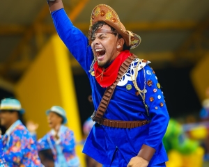 romu7049.jpg